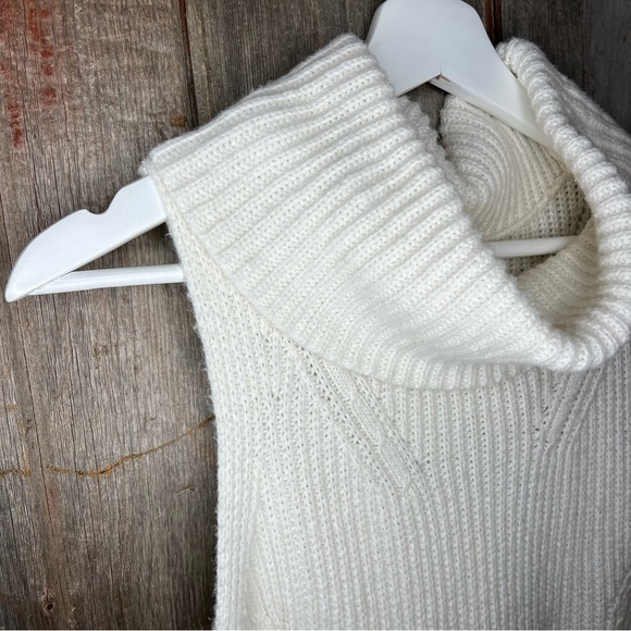 Angel of the North Anthropologie Ivory Wool Blend Sleeveless Turtleneck sz Small - Picture 4 of 13